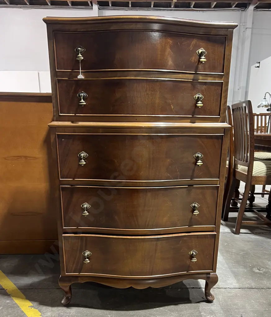 Mahogany Queen Anne Style chest of Five Long Drawers on Cabriole Legs & w Drop Handles Image 1++