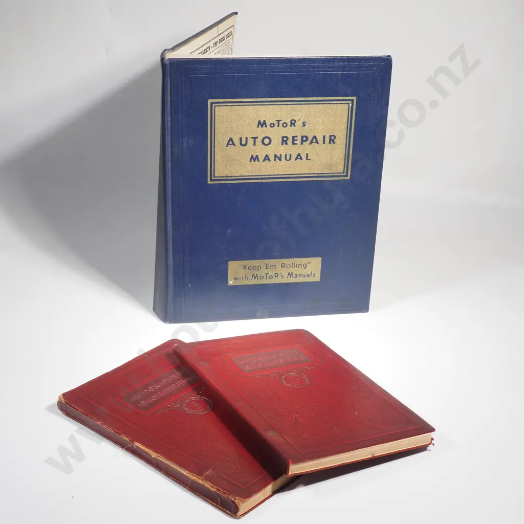 Two Vintage Hardcover Volumes of Automobile Engineering & Motor's Repair Manual Thirteenth Edition Image 1++