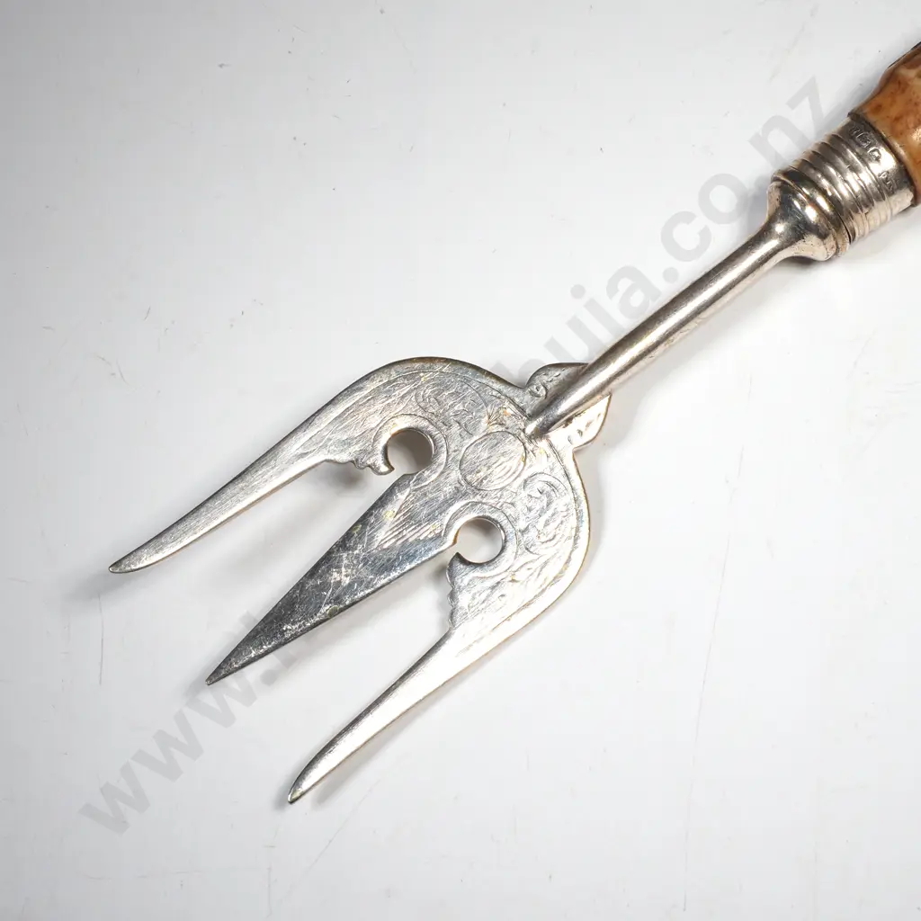 Imitation Antler Handled Large Three Pronged Fork Image 1++