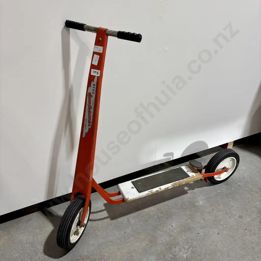NZ 1950s Ryko Speedscooter w Original Paint & Decals Image 1++