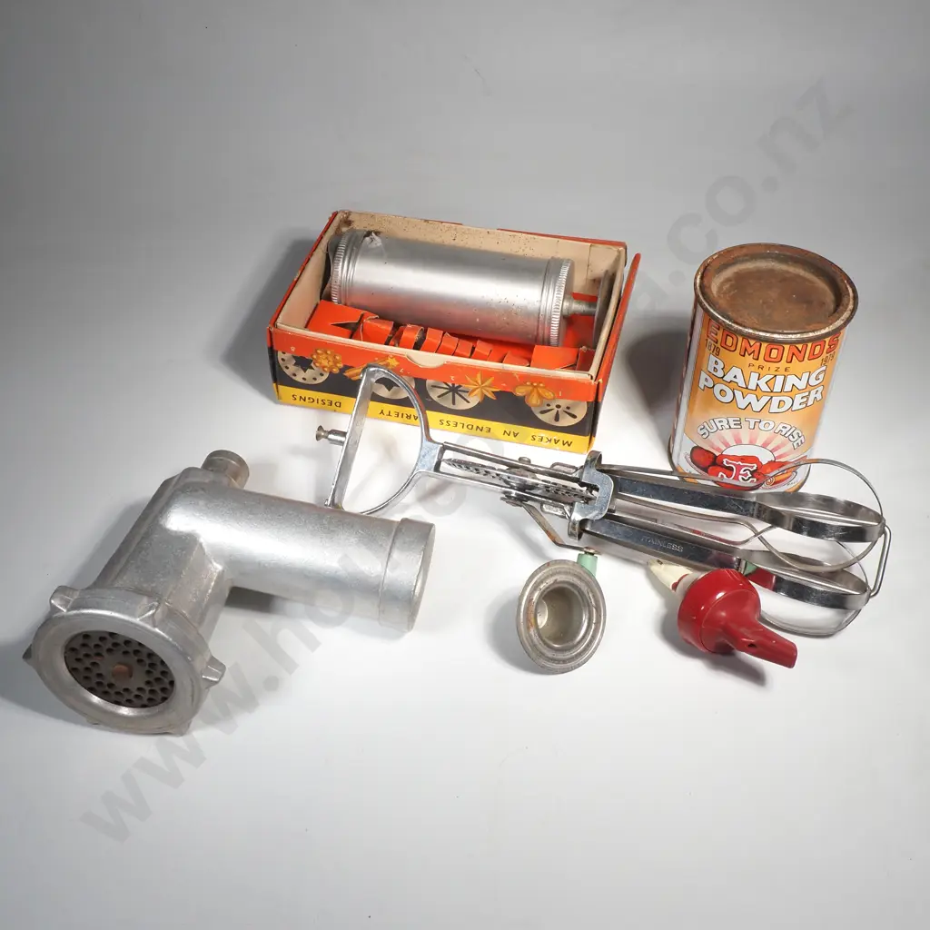 Assorted Kitchenelia - Edmonds Tin etc Image 1++