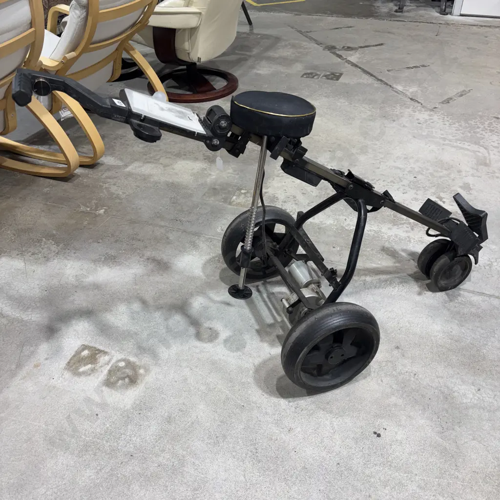 Three Wheel Golf Buggy or Trundler w a Motorised Lower Chassis and a Collapsible Metal Frame Image 1++