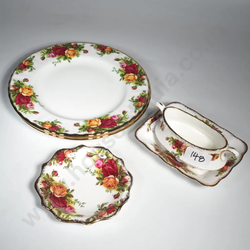 Royal Albert 'Old Country Roses' Pair of Cake Plates, Two Small Trinket  Dishes & a Small Oval Bowl Image 1++