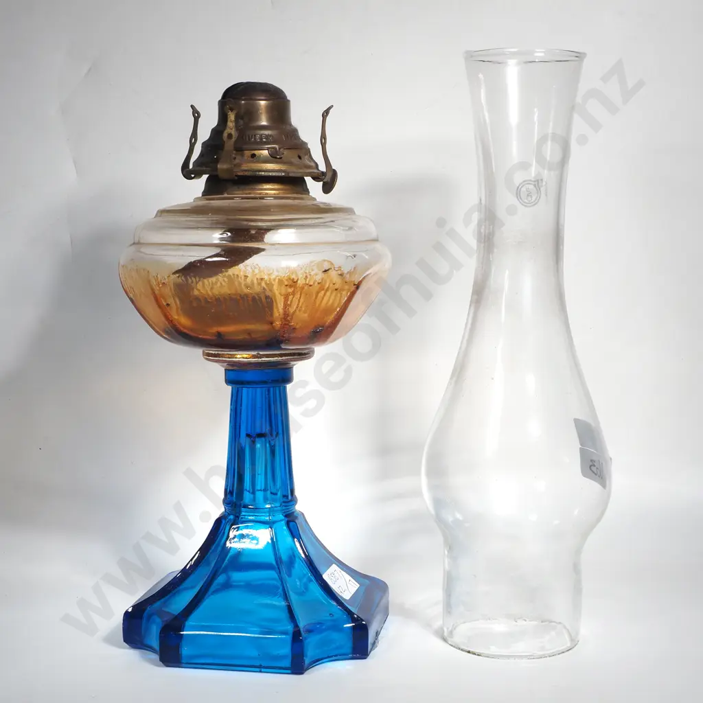 Antique Kerosene Lamp w USA Queen Anne Fittings Image 1++