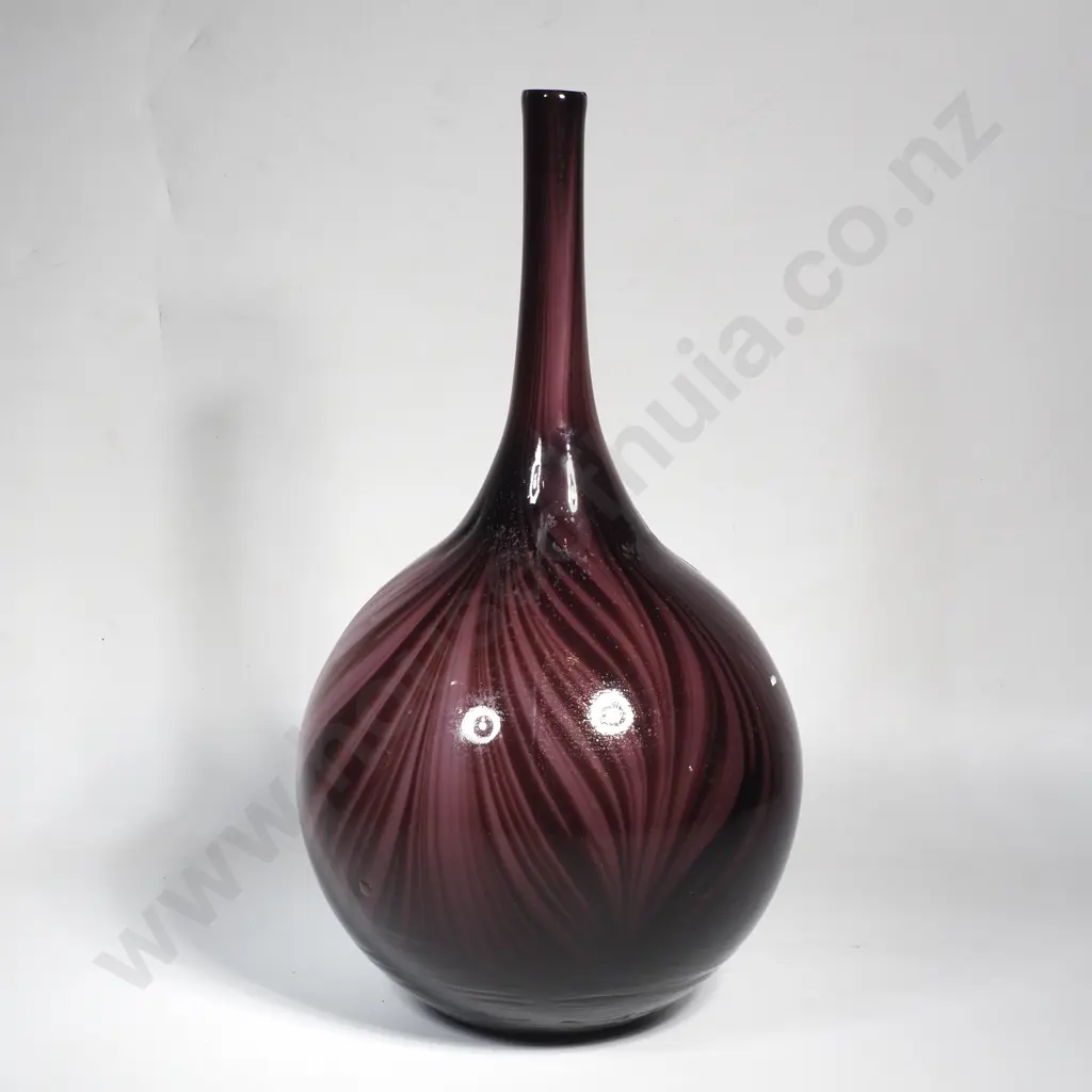 Vintage Art Glass  Onion Shaped Purple Swirl Vase w Pulled Feather Decoration Image 1++