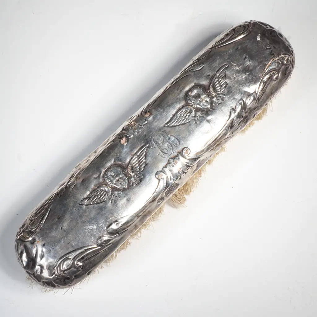 Sterling Silver Clothes Brush - TW 115.4 grams Image 1++