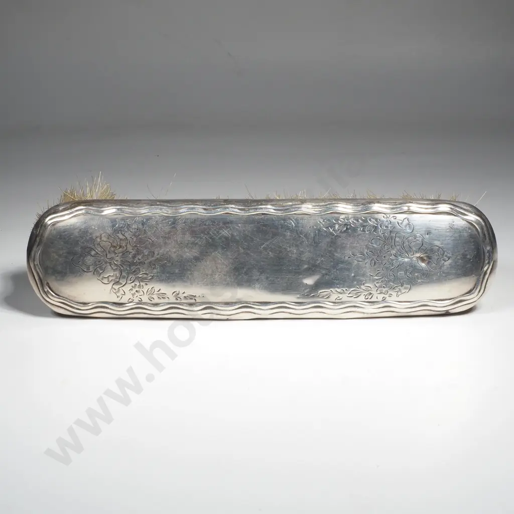 Sterling Silver Clothes Brush - TW 103.8 grams Image 1++