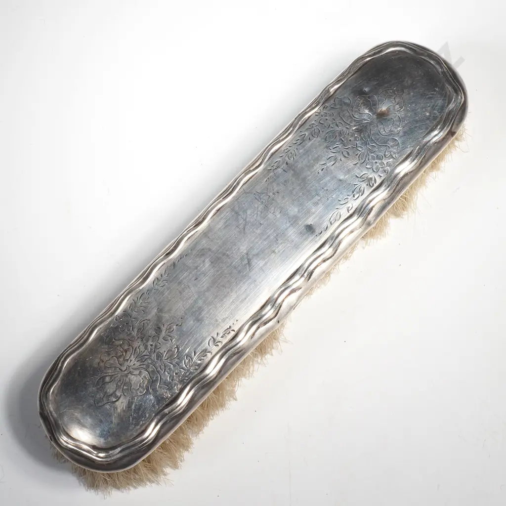 Sterling Silver Clothes Brush - TW 103.8 grams Image 1++