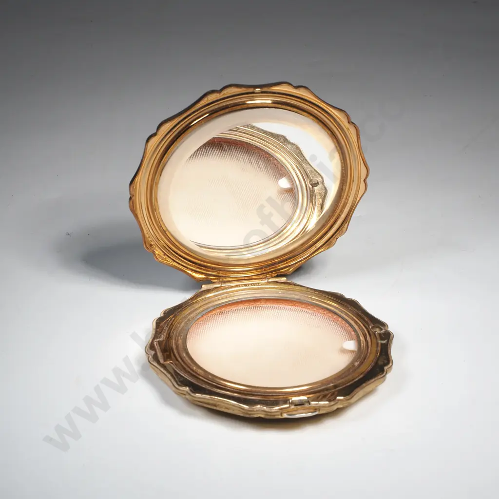Vintage Stratton Jasperware Compact (Likely Wedgwood) Image 1++