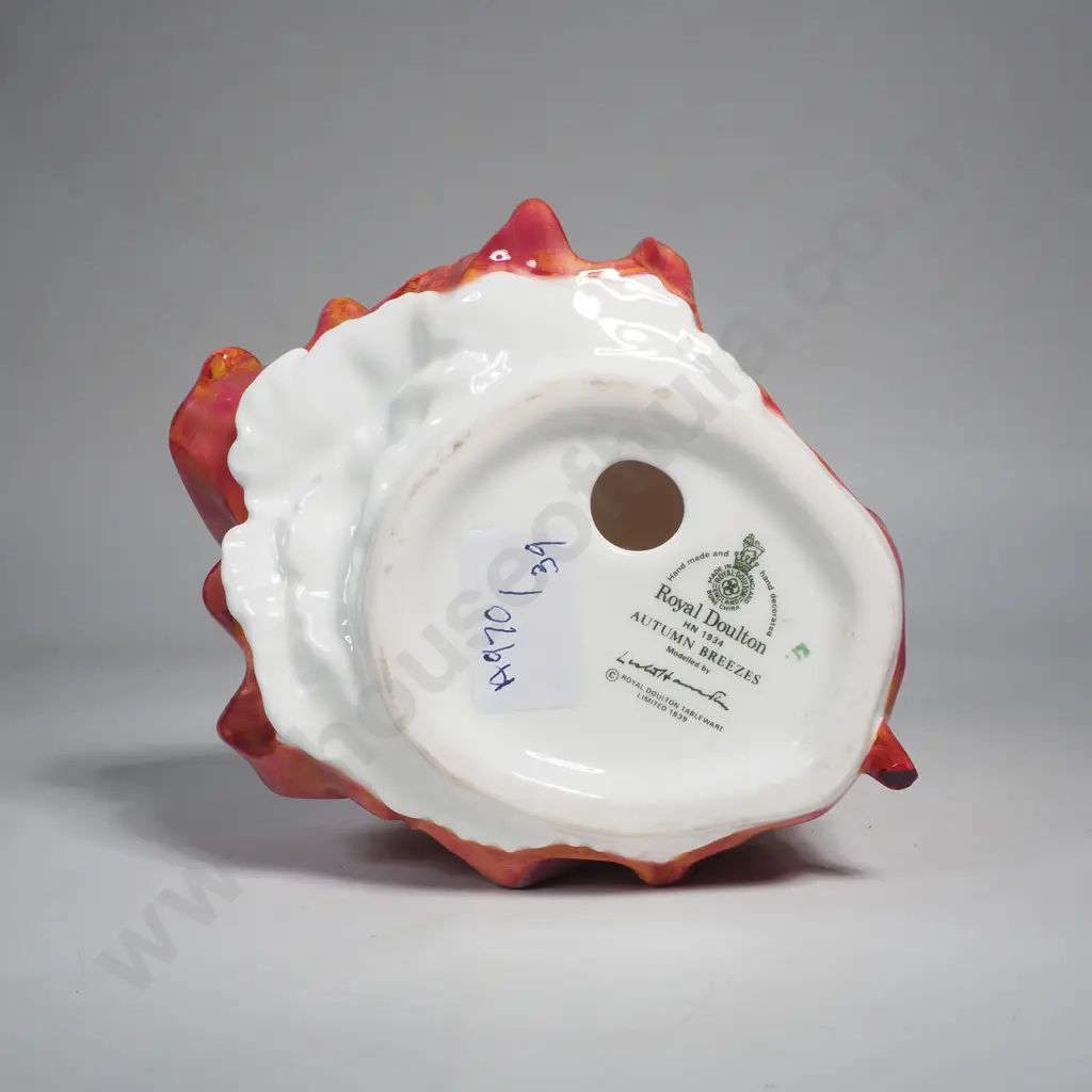 Royal Doulton Autumn Breezes HN 1934 in Bone China Image 1++