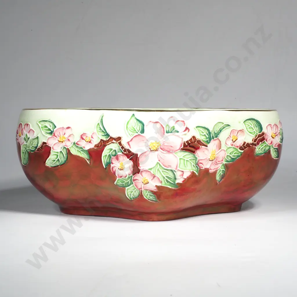 Maling Thumbprint Quatrefoil Bowl w Green Luster & Red Thumbprint Glaze Decorated w Embossed Pink Flowers A/F Image 1++
