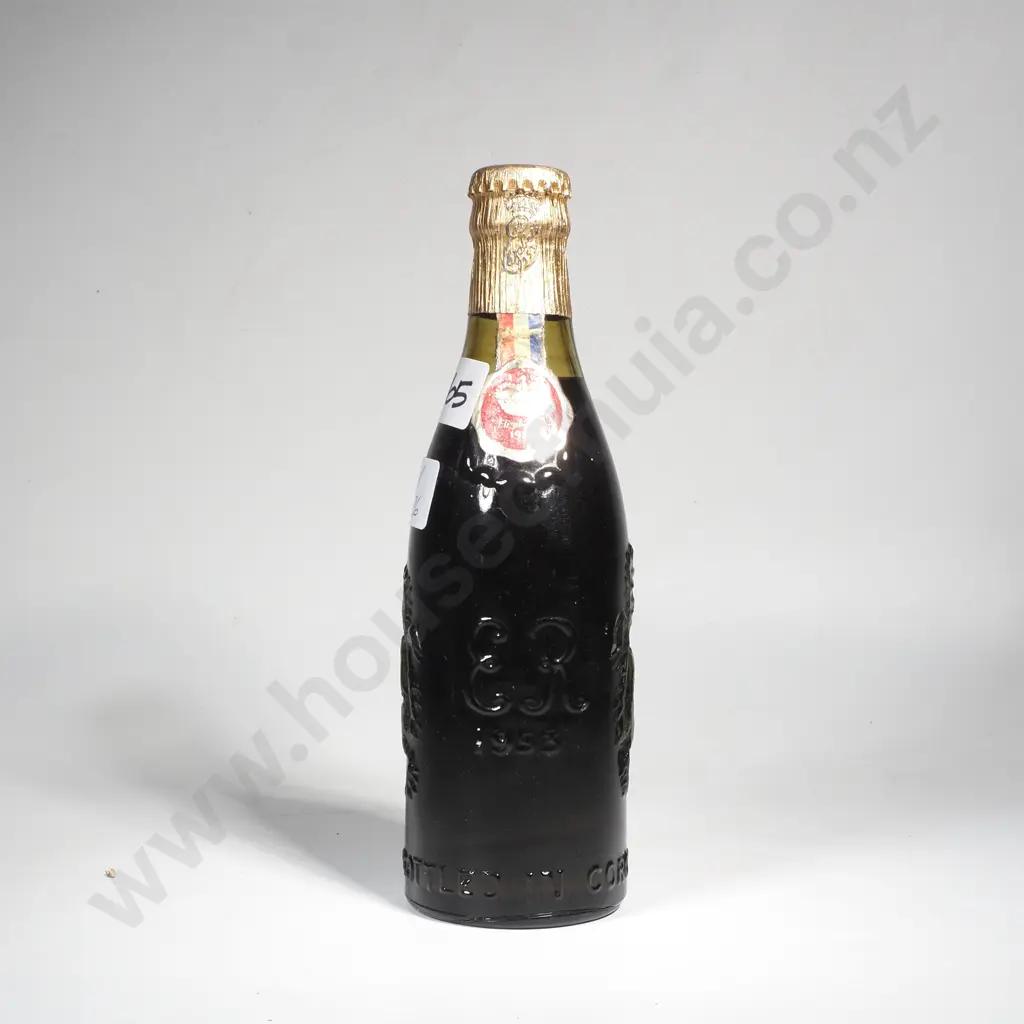 1953 Unopened Coronation Guinness Extra Stout Bottle Image 1++