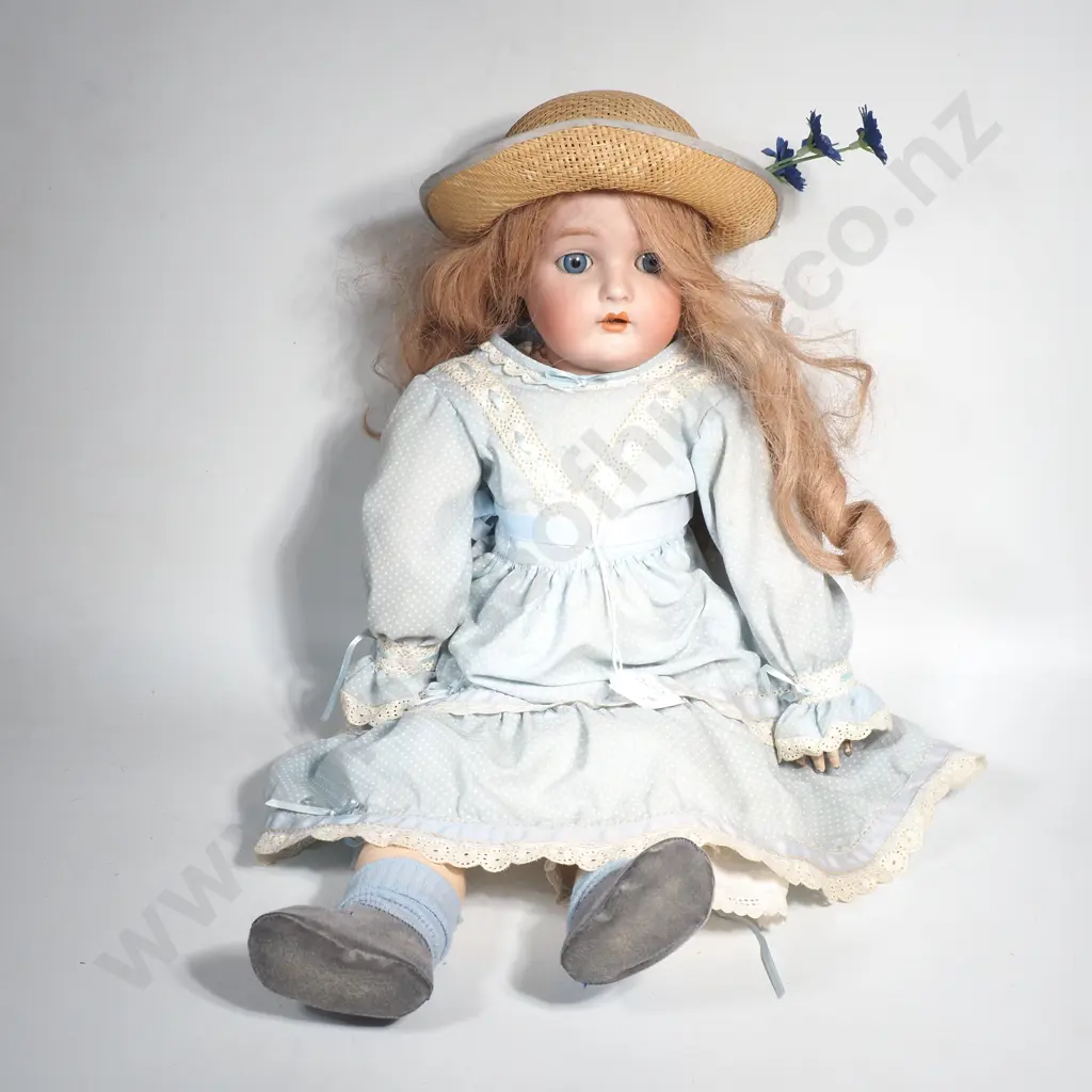 Simon & Halbig / Kämmer & Reinhardt Bisque Head Doll Image 1++