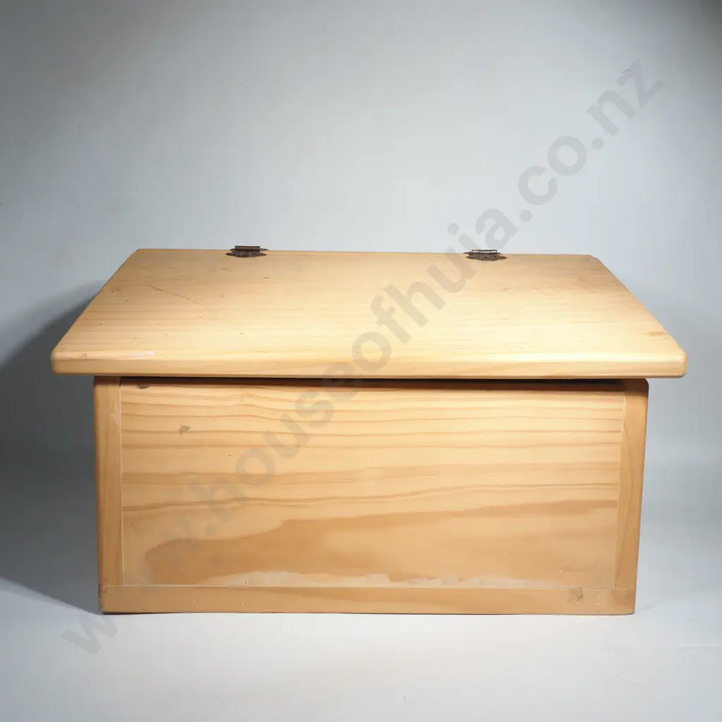 Pine Bread Bin Image 1++