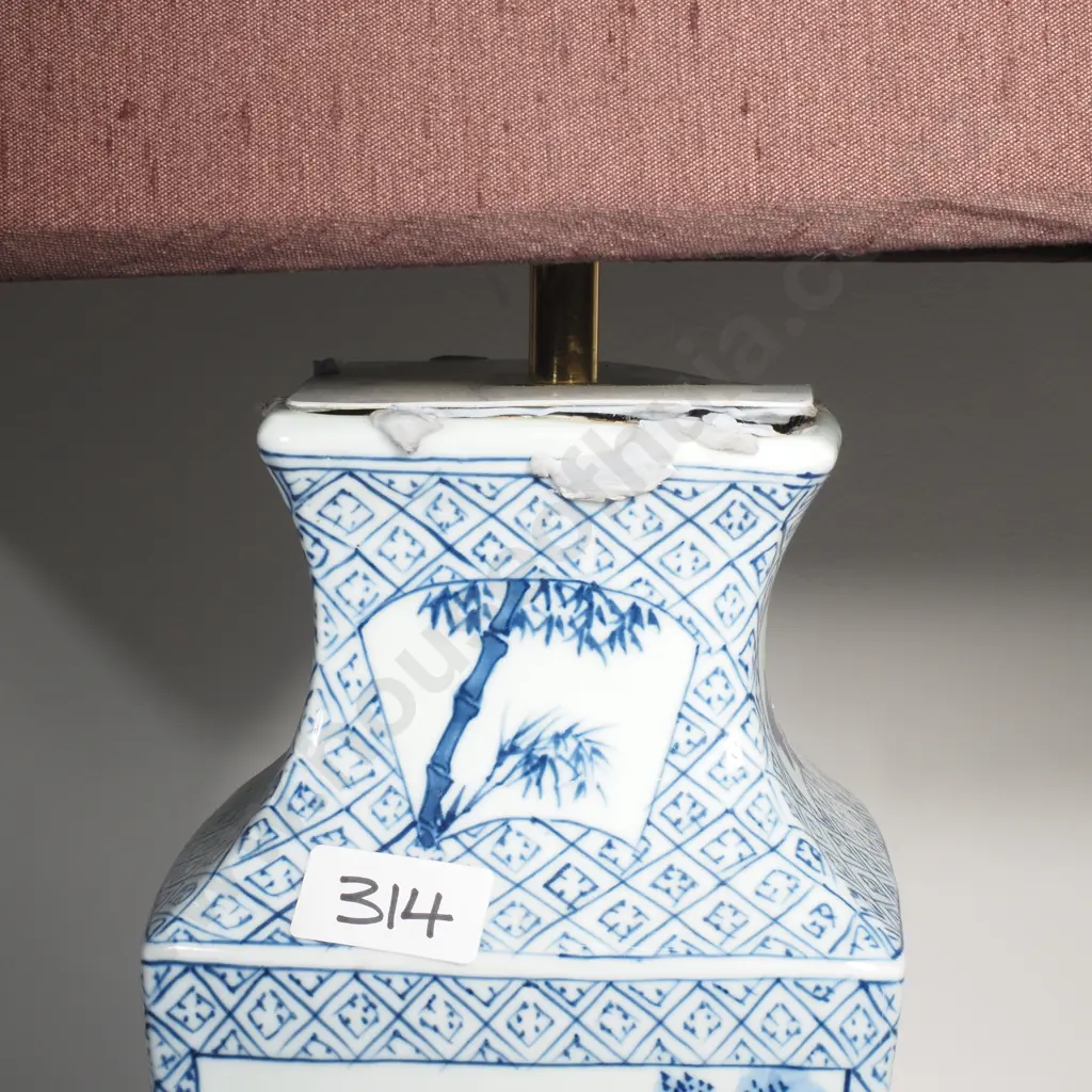 Blue & White Chinese Lamp & Shade Image 1++