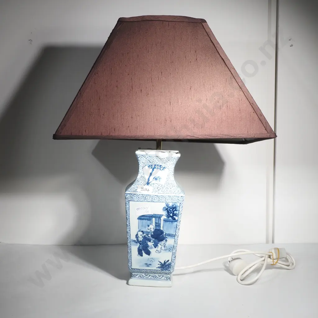 Blue & White Chinese Lamp & Shade Image 1++