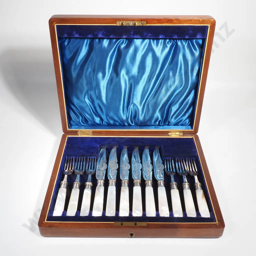 Antique Mahogany Cased Fruit Knives & Forks with Mother of Pearl Handles & Sterling Silver Ferrules Image 1++