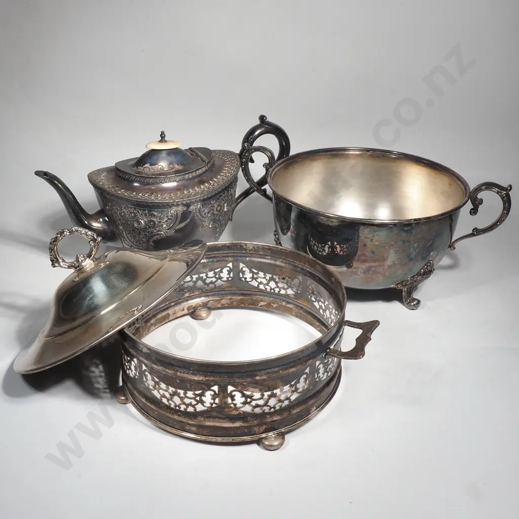 Large Silver Plated Double Handled Bowl w Lid, Walker & Hall EP Teapot& a Serving Dish Holder Image 1++