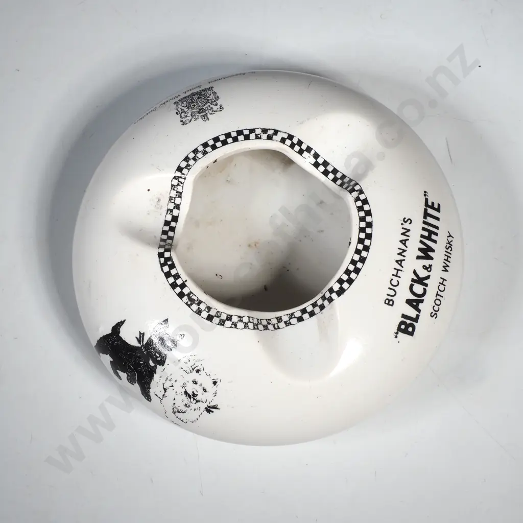 Vintage Black & White Whisky Advertising Pottery Ashtray - James Green & Nephew Ltd Image 1++