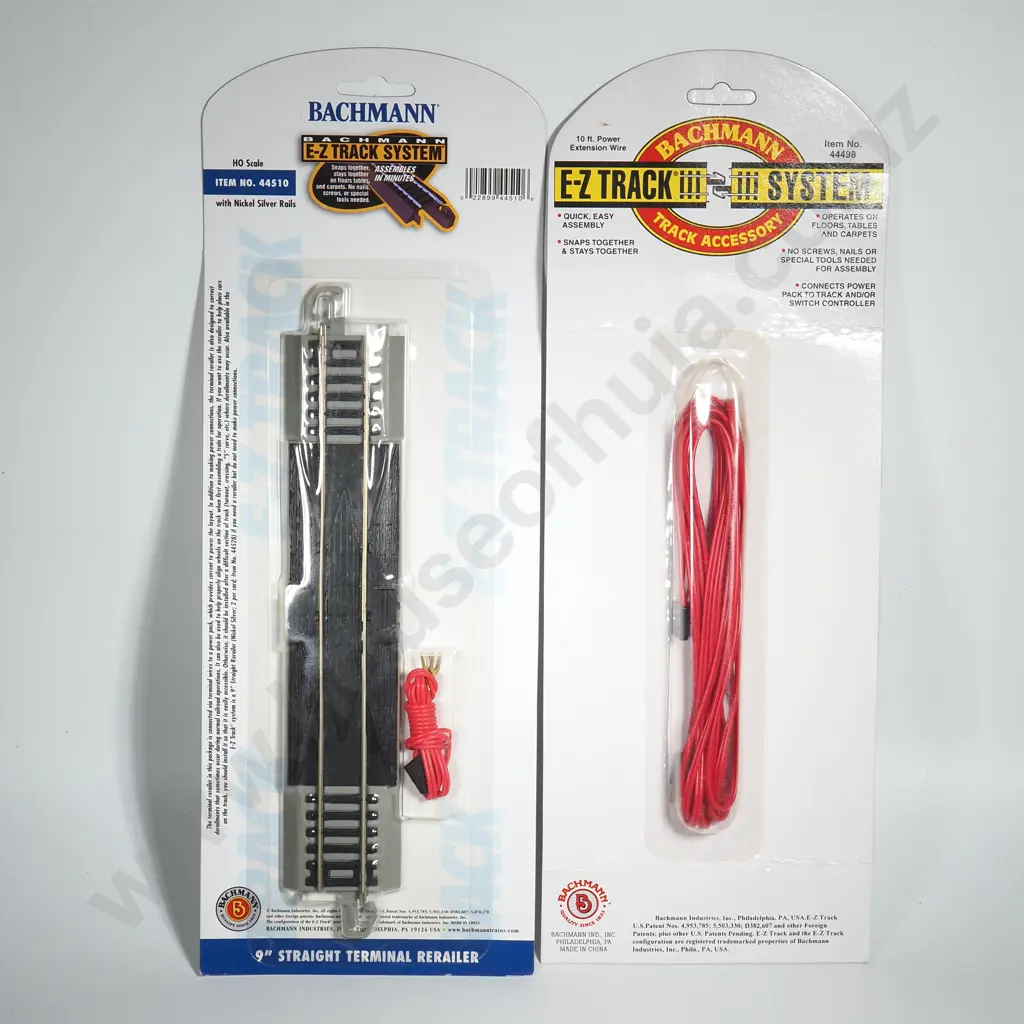 Bachmann E-Z Track System &10' Power Extension Wire, Athearn HO Scale "AT& SF" Cupola Caboose 'Santa Fe" Image 1++
