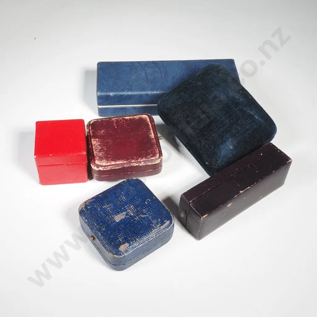 Selection of Five Vintage Jewellery Boxes Image 1++