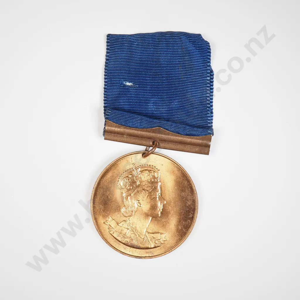 NZ 1954 Royal Visit of Queen Elizabeth II to New Zealand Souvenir Medal Image 1++
