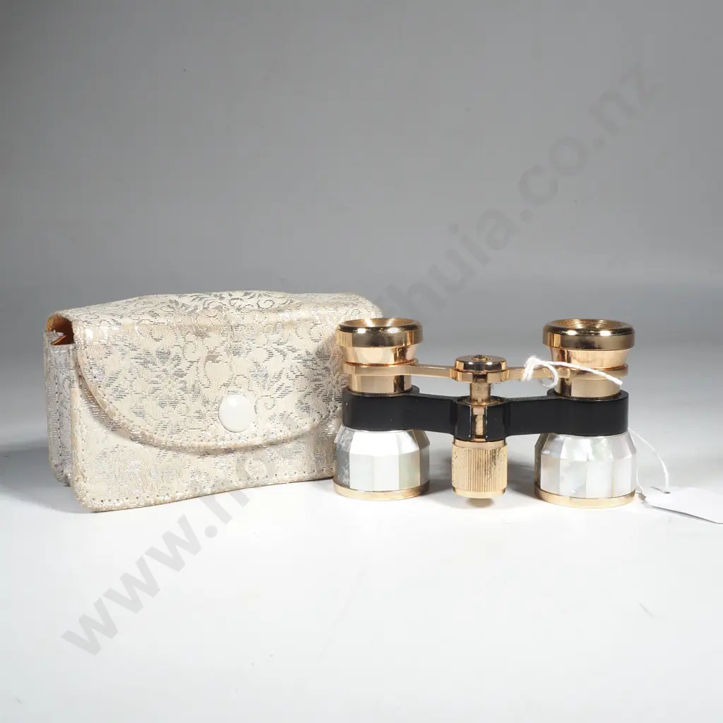 Vintage Theatre/Opera Glasses w Mother of Pearl Made in Japan by Carton Binoculars, Magnification 2.5 in Original Case Image 1++