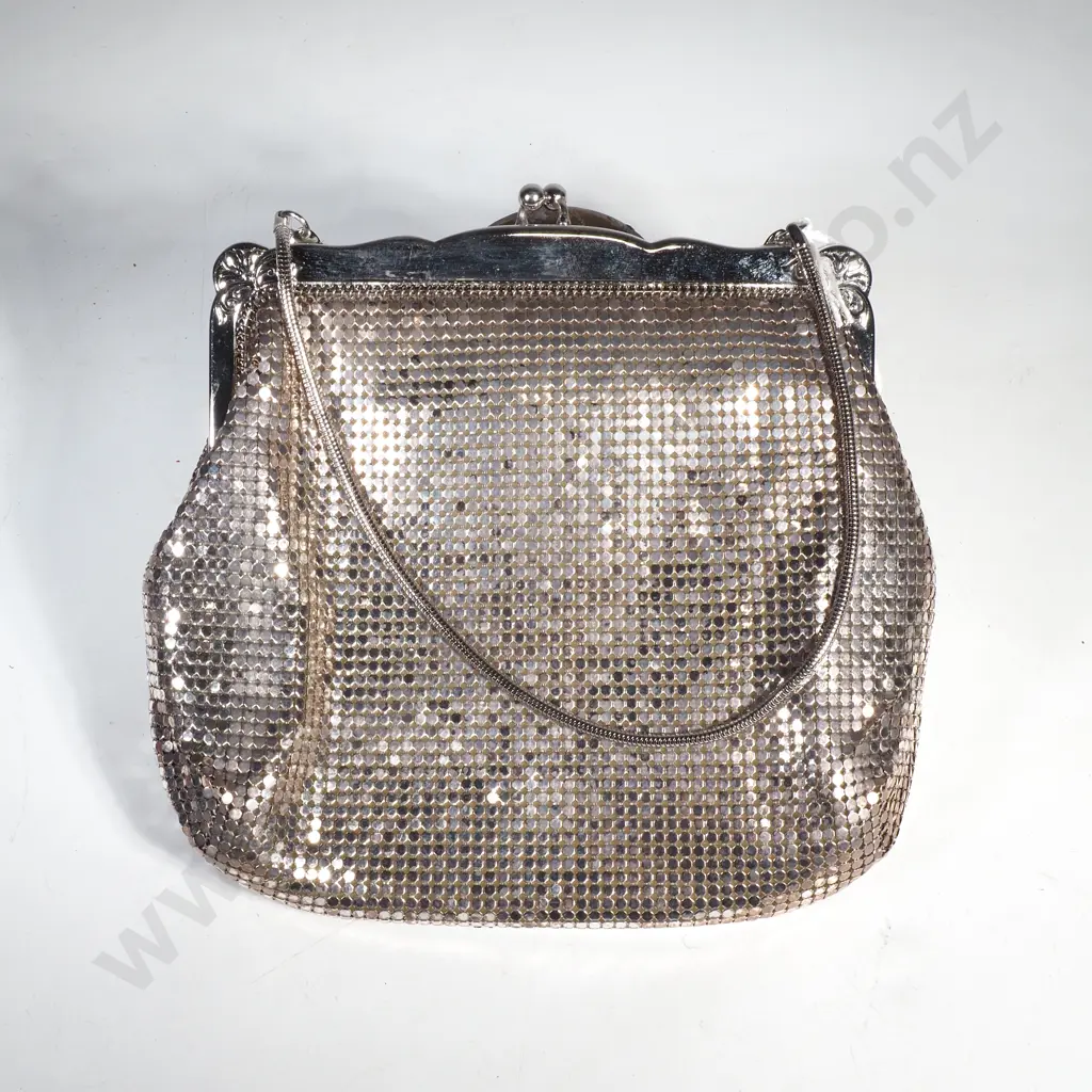 Vintage Whiting & Davis Mesh Evening Bag Image 1++