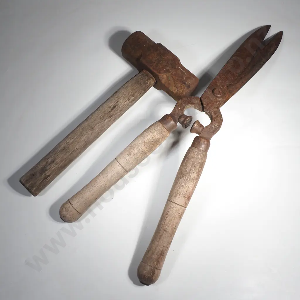 Vintage Hedging Shears & Small Vintage Sledge Hammer Image 1++