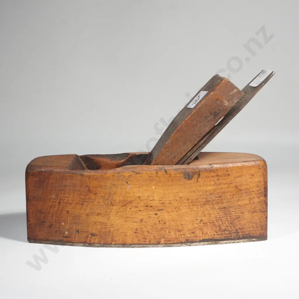 Vintage 'Coffin' Smoothing Plane Image 1++