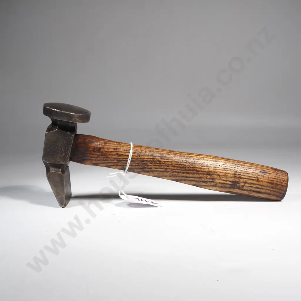 Vintage Cobblers Hammer Image 1++