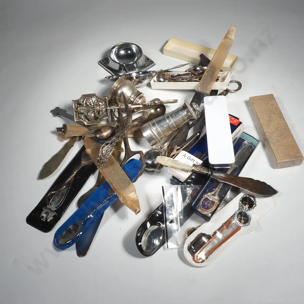Vintage Assorted Silver Plate Items Image 1++