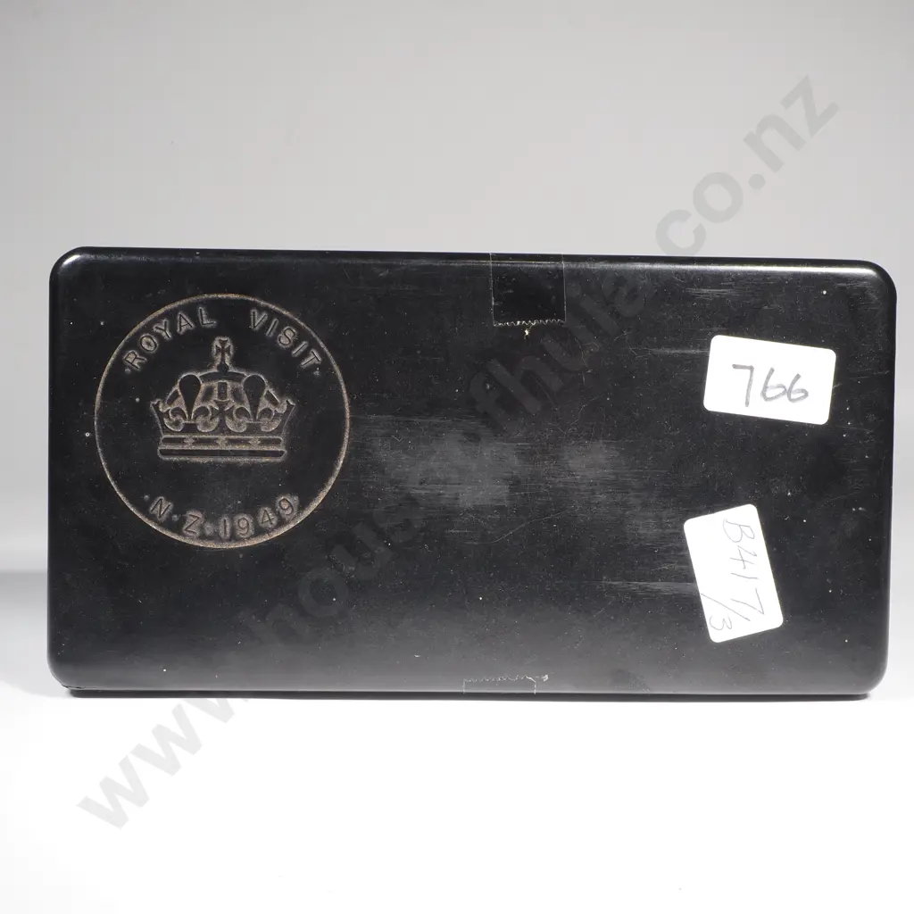 NZ 1949 Royal Visit Bakelite Trinket Box Image 1++