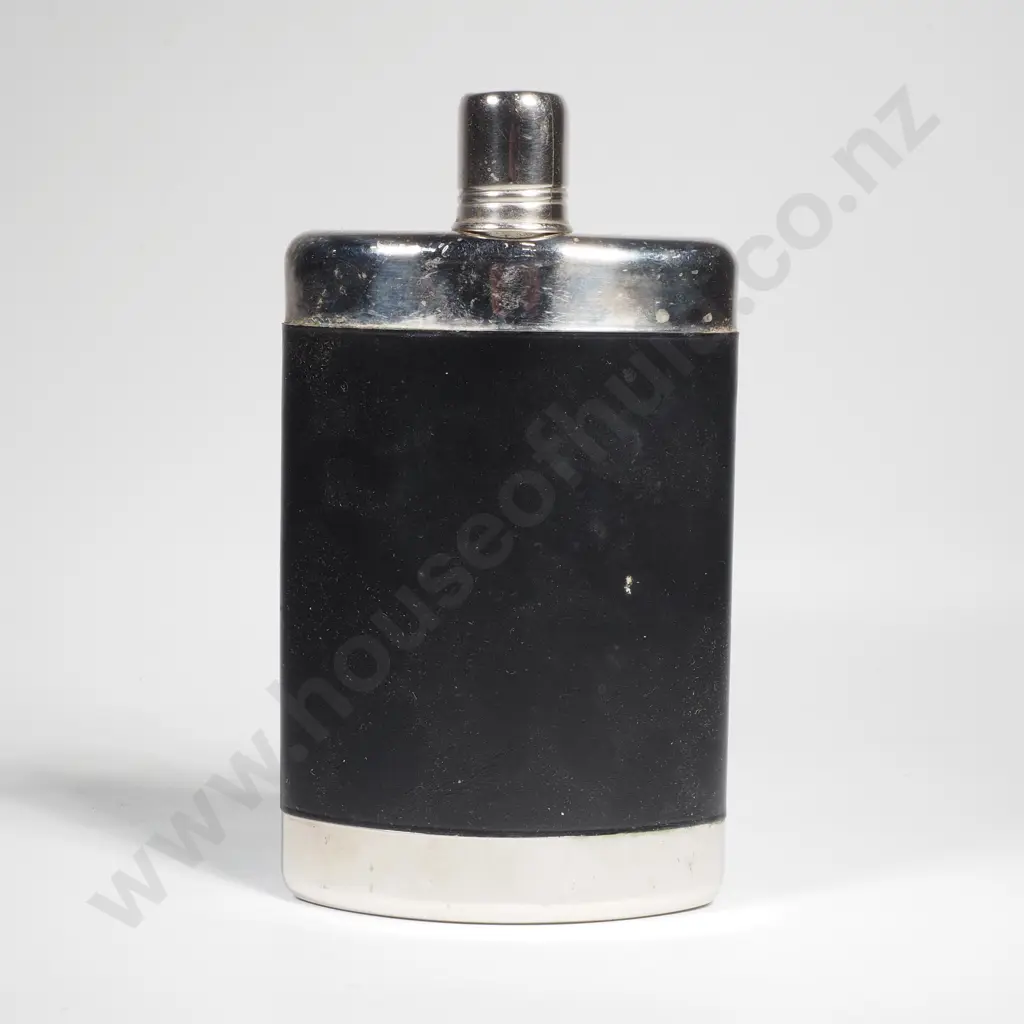 Leather & Chrome Whisky Flask Image 1++