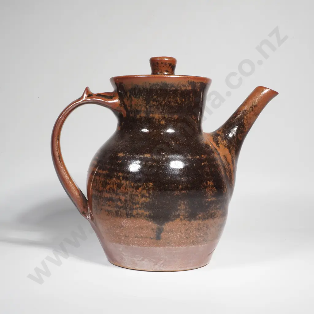 NZ Potters Harry & May Davis - Crewenna Pottery Teapot Image 1++