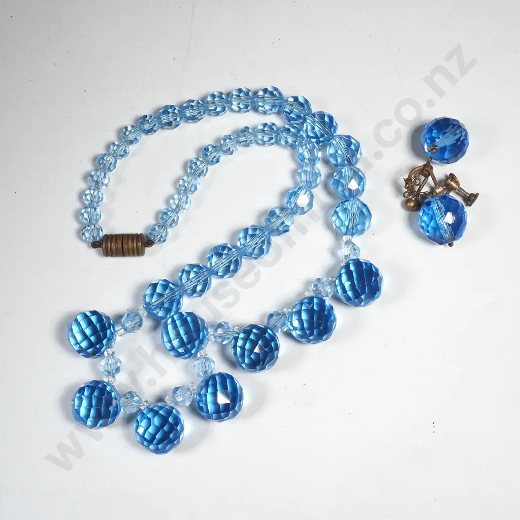 Vintage Highly Faceted & Graduated Glass Bead Necklace w Earrings Image 1++