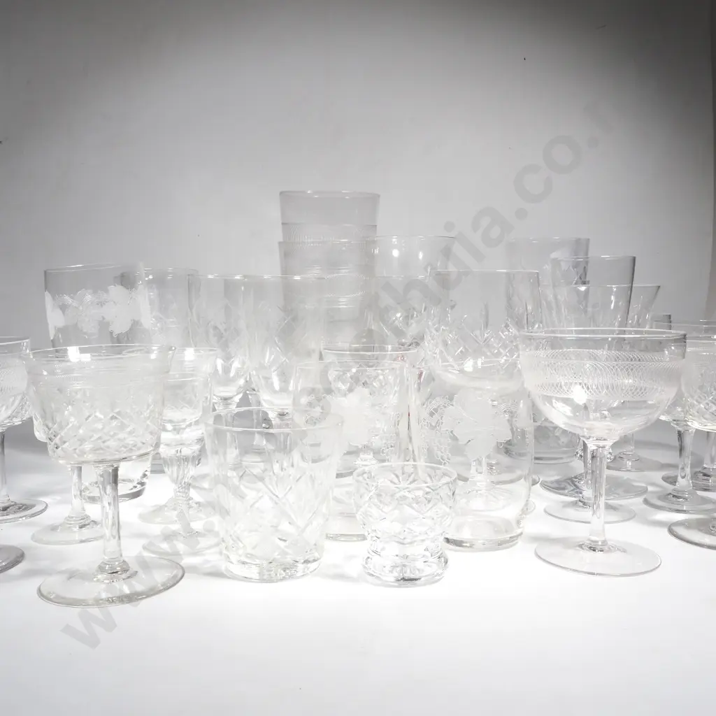 Quantity of Vintage Glass & Crystal Drinking Glasses Image 1++