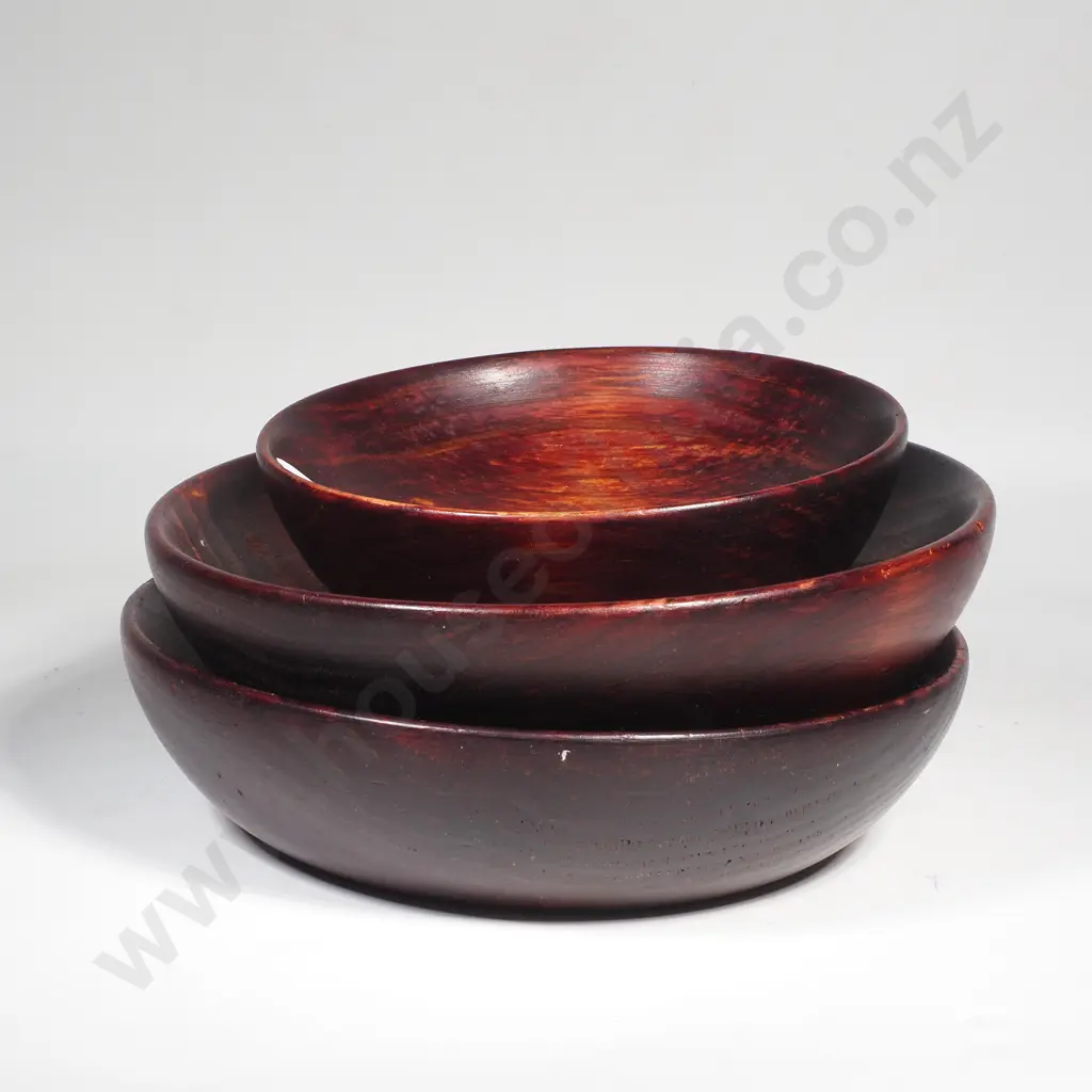 Set of Three Graduated Wooden Bowls Image 1++
