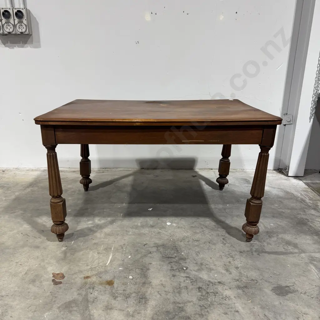 Vintage Mahogany  Dining Table on Four Fluted  & Turned Legs Image 1++