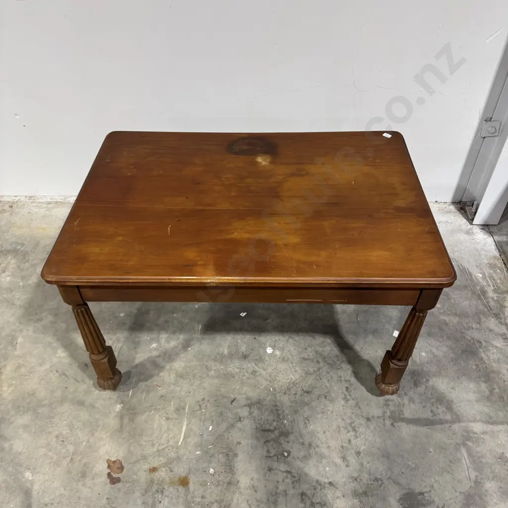 Vintage Mahogany  Dining Table on Four Fluted  & Turned Legs Image 1++