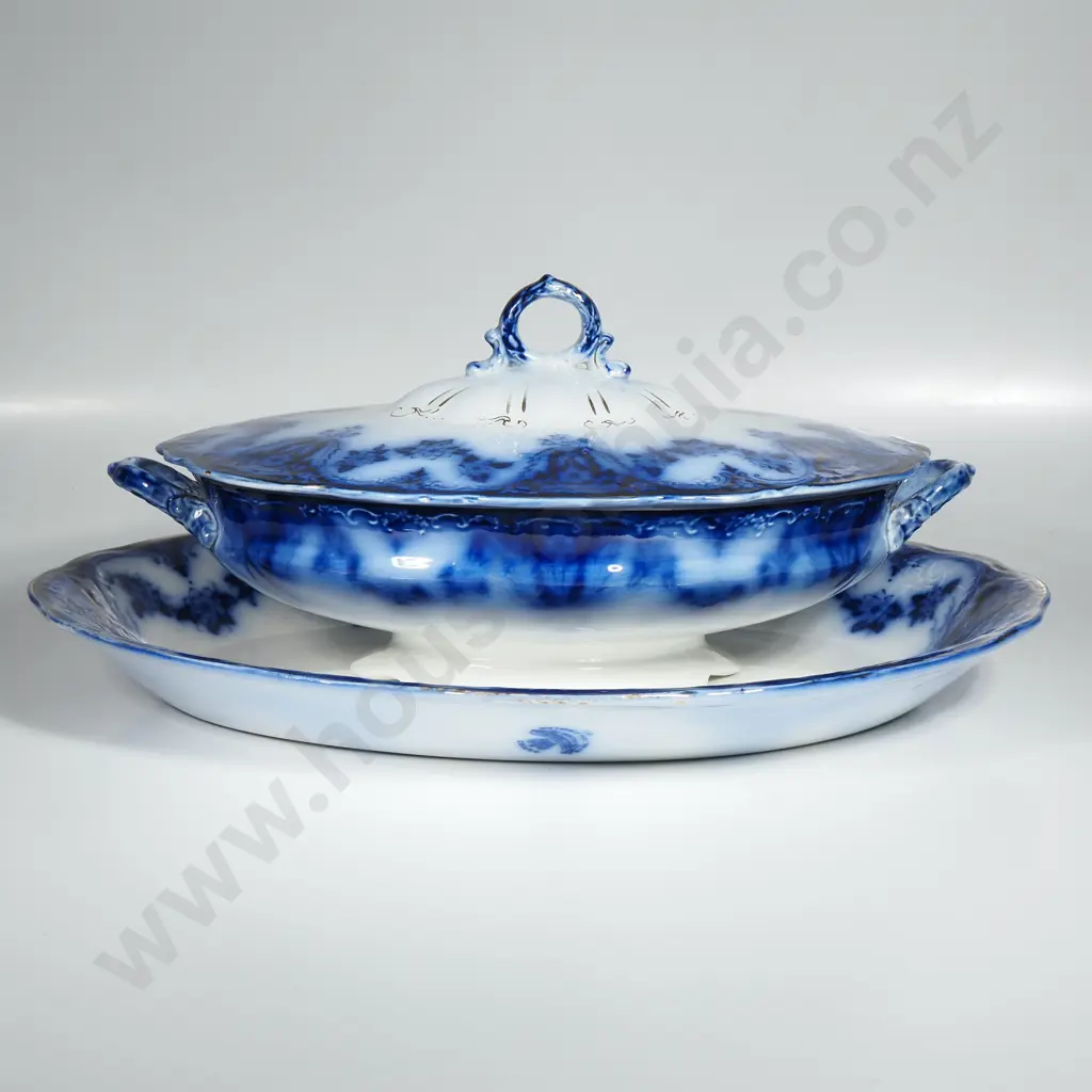 Alfred Meakin Flow Blue Covered Tureen w a Dark Blue & White Floral Pattern Image 1++