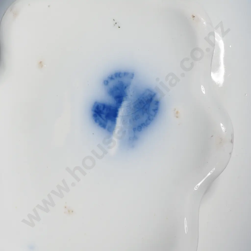 Alfred Meakin Flow Blue Covered Tureen w a Dark Blue & White Floral Pattern Image 1++