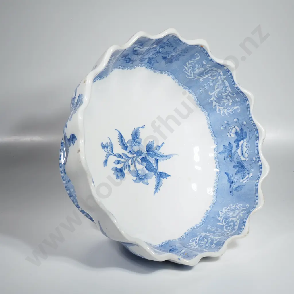 Copeland Spode Footed Fruit Bowl In The Camille Pattern w Fluted Edge Image 1++