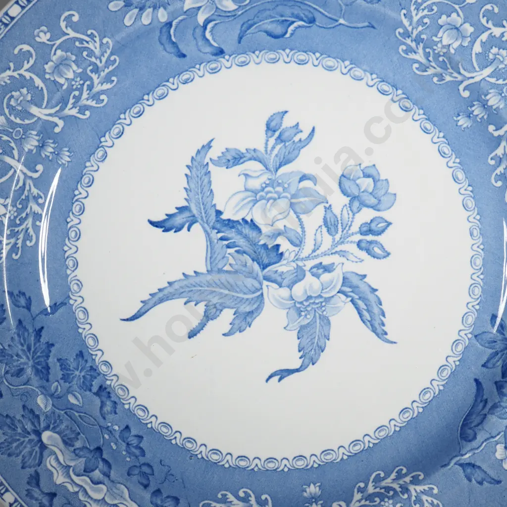 Spode Dinner Plate In The Camille Pattern Image 1++