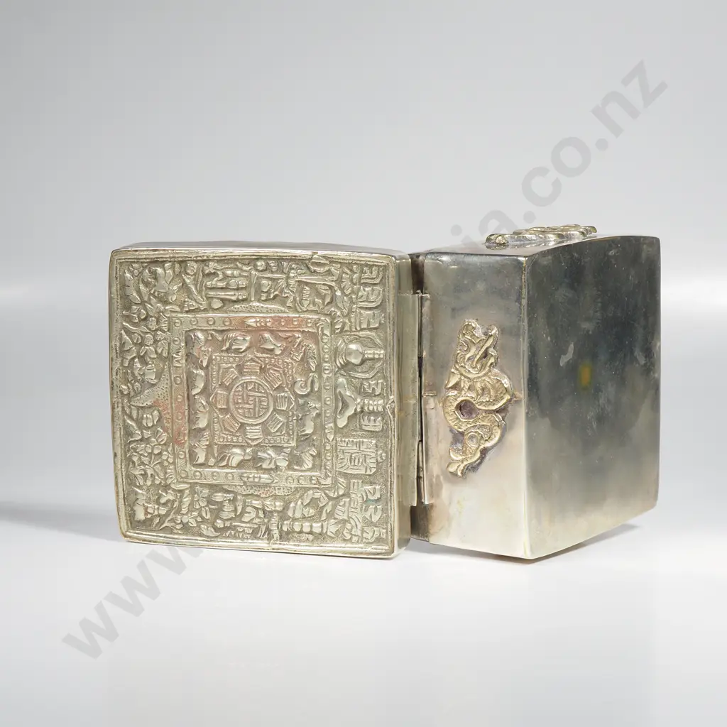 Oriental Themed Small Metal Box Image 1++