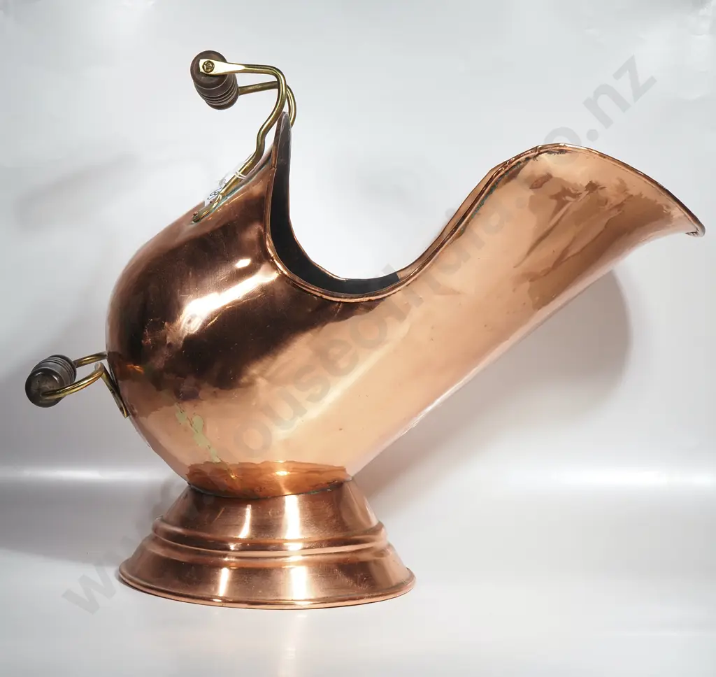 Large Copper Coal Scuttle w Turned Wood & Brass Handle Image 1++