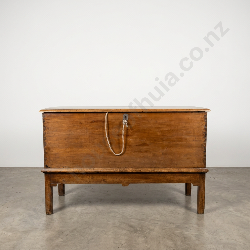 Georgian Mahogany Coffer/Blanket Box on Stand Image 1++