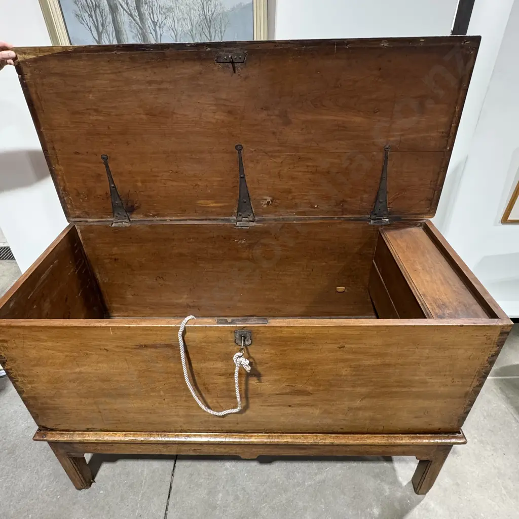 Georgian Mahogany Coffer/Blanket Box on Stand Image 1++