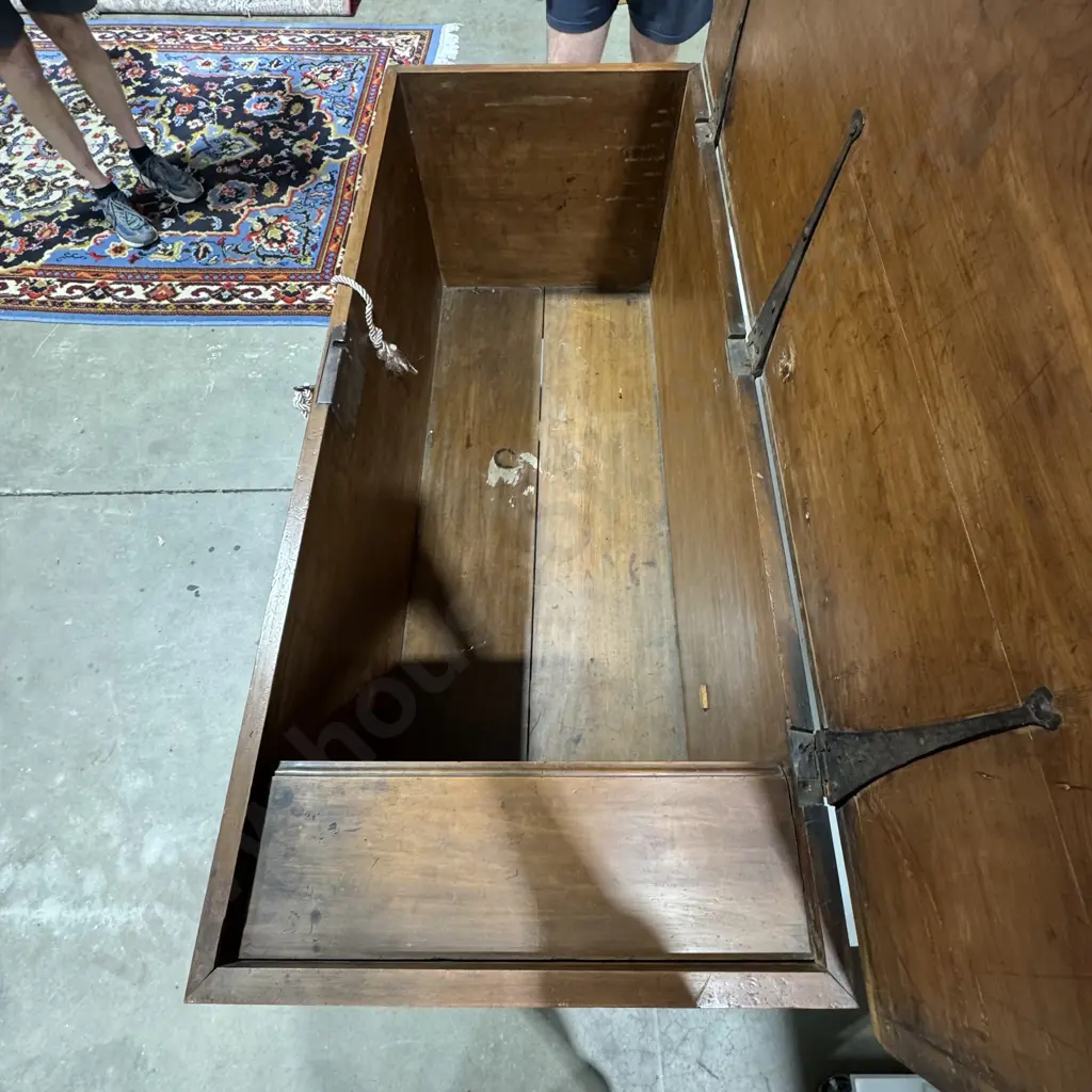Georgian Mahogany Coffer/Blanket Box on Stand Image 1++