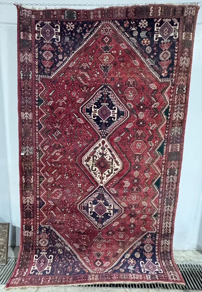 Persian Qashqai Shiraz Rug w Red Field & Three Diamond Medallions in Navy & Ivory Image 1++